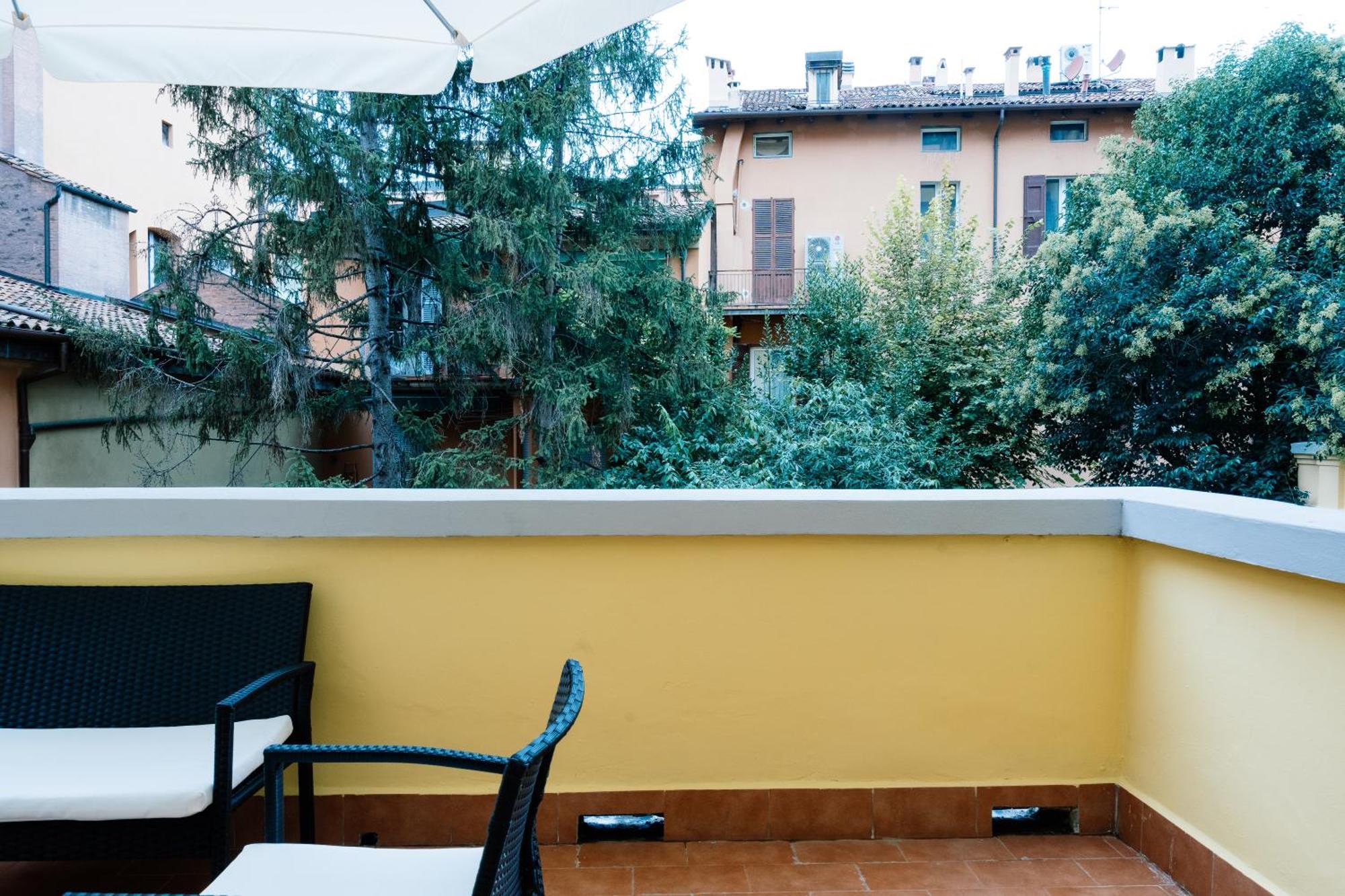 Indipendenza Mansion City Centre Bologna Bagian luar foto
